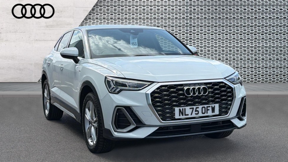 Audi Q3 listing photo