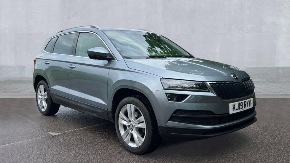 Skoda Karoq listing photo