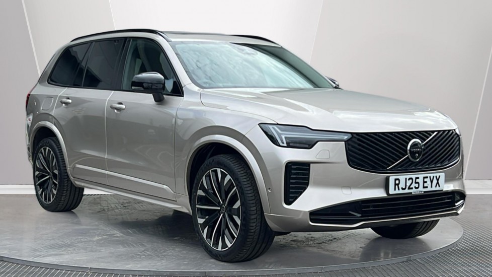 Volvo XC90 listing photo