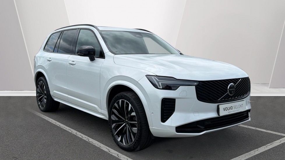 Volvo XC90 listing photo