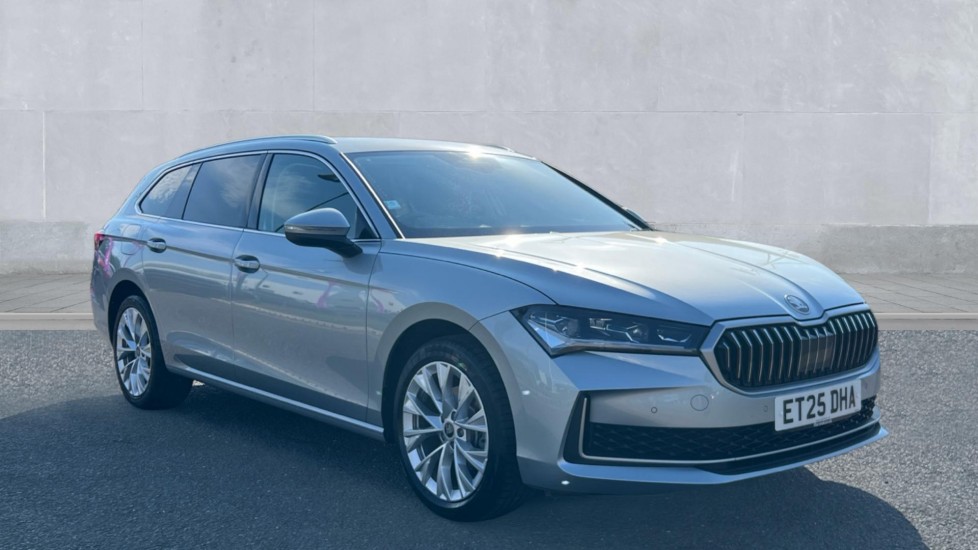 Skoda Superb listing photo