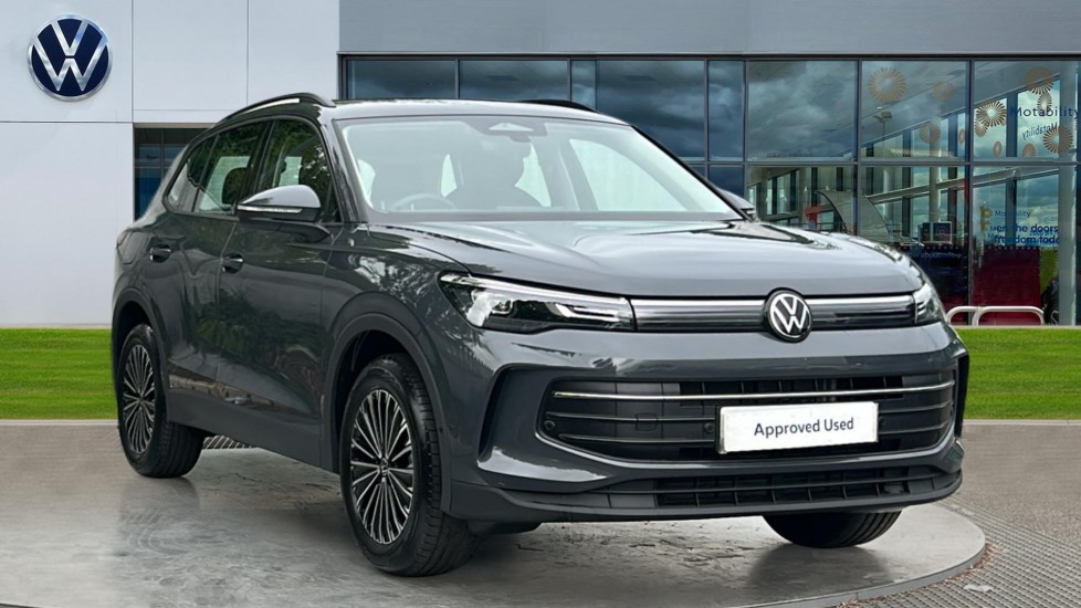 Volkswagen Tiguan listing photo