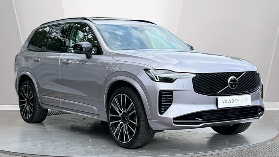 Volvo XC90 listing photo