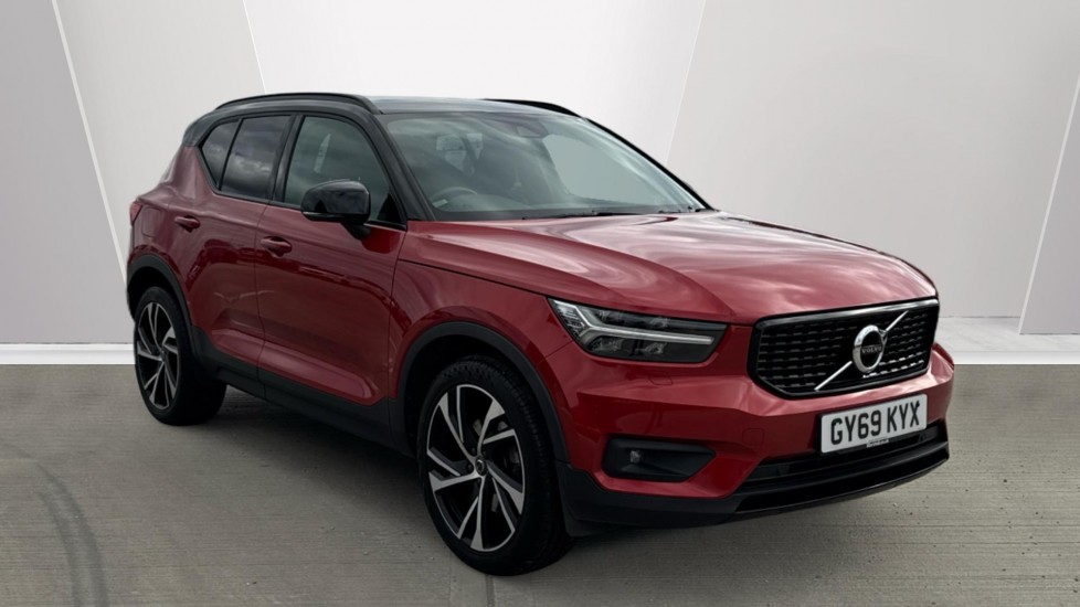 Volvo XC40 listing photo