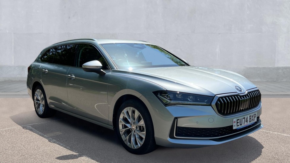 Skoda Superb listing photo