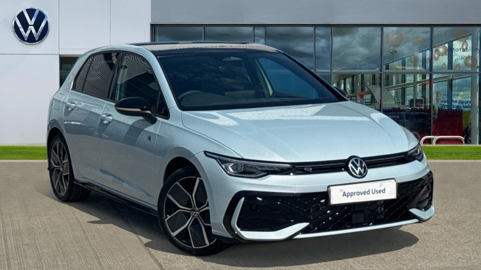 Volkswagen Golf listing photo