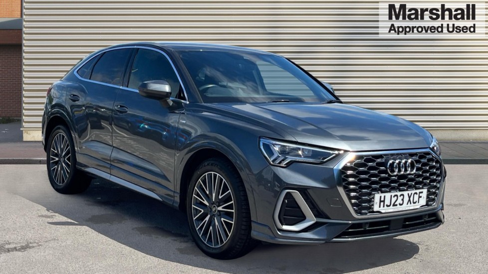 Audi Q3 listing photo