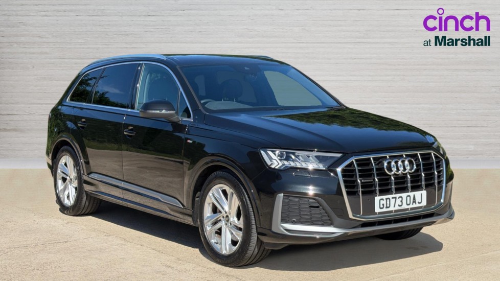 Audi Q7 listing photo