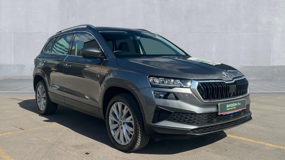 Skoda Karoq listing photo