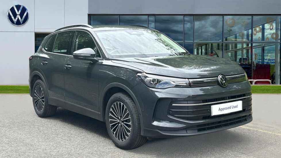 Volkswagen Tiguan listing photo
