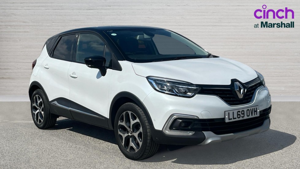 Renault Captur listing photo