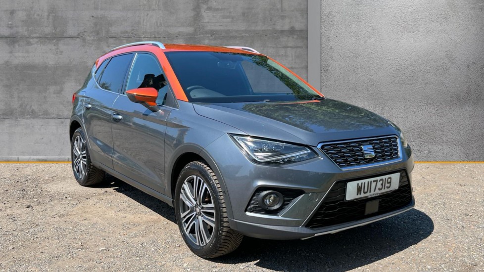 SEAT Arona listing photo