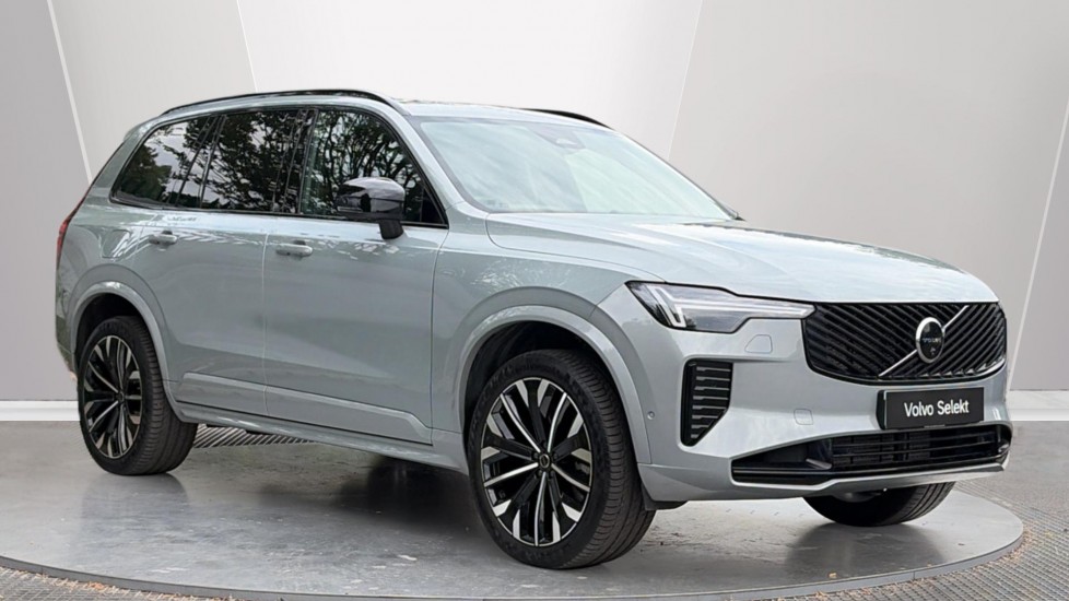 Volvo XC90 listing photo