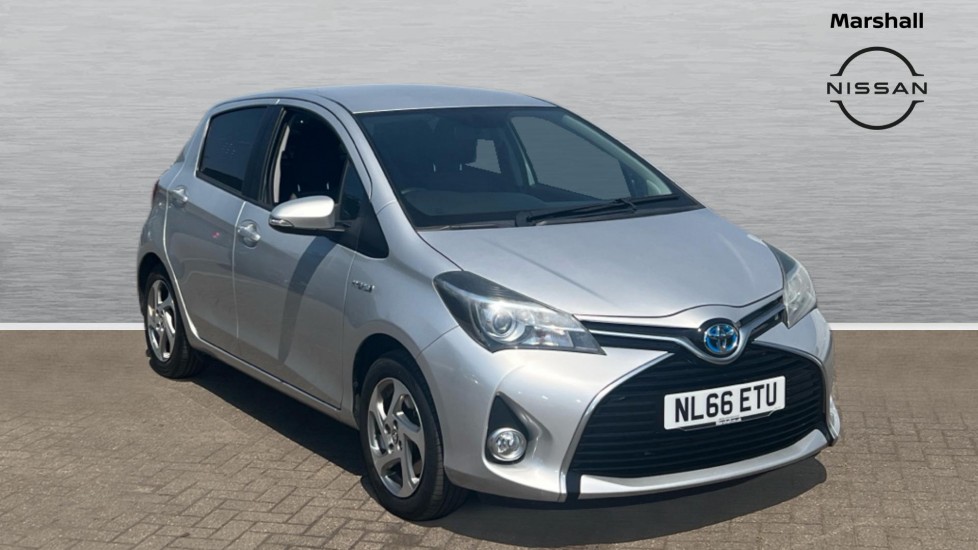 Toyota Yaris listing photo