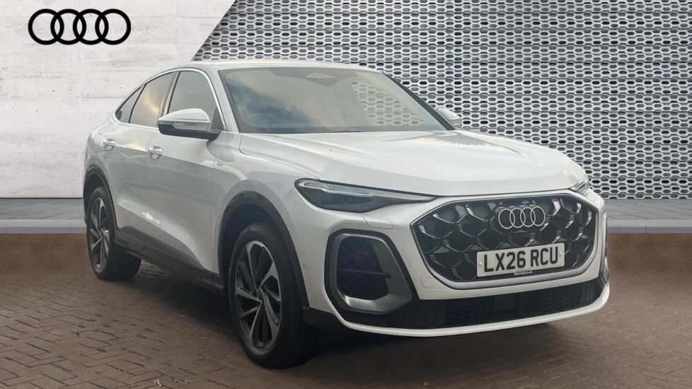 Audi Q5 listing photo