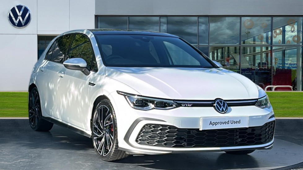 Volkswagen Golf listing photo