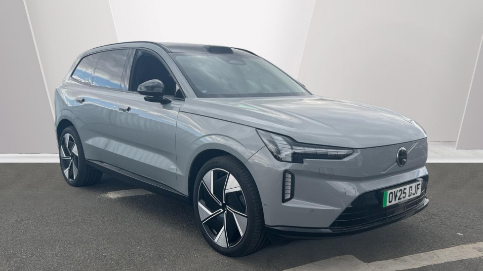 Volvo EX90 listing photo