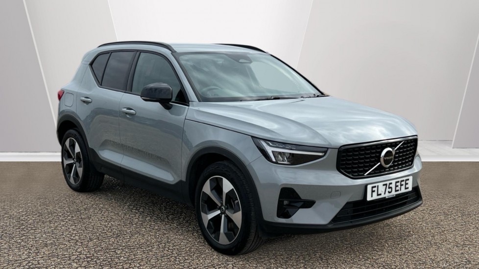 Volvo XC40 listing photo