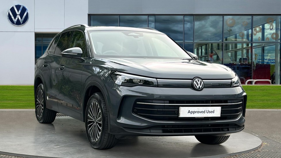 Volkswagen Tiguan listing photo