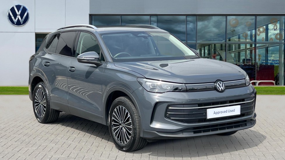 Volkswagen Tiguan listing photo