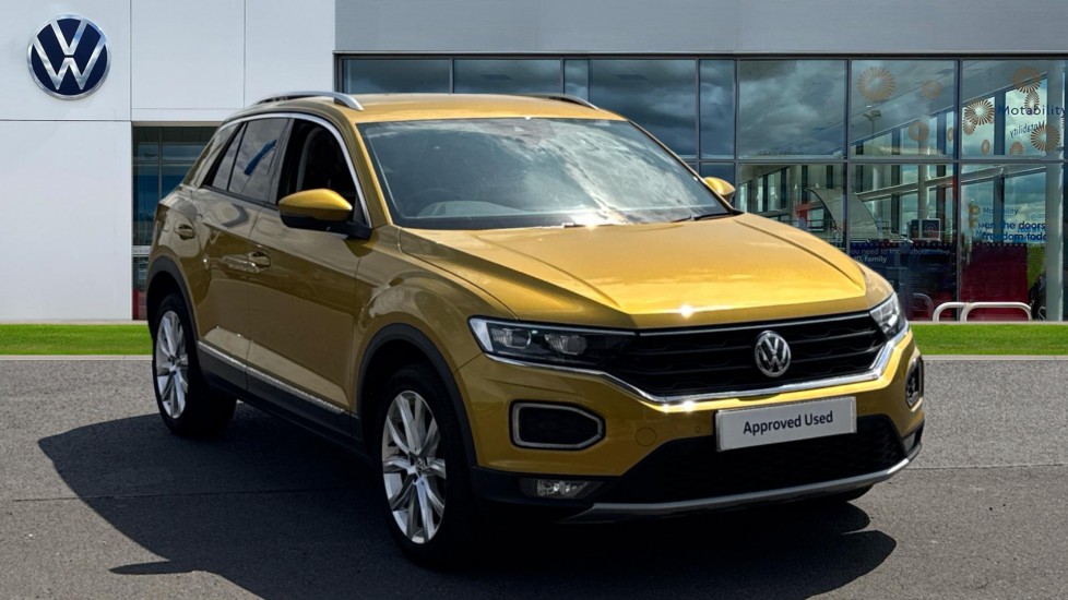 Volkswagen T-Roc listing photo