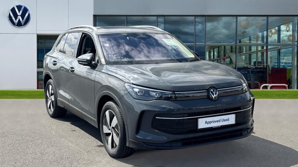 Volkswagen Tiguan listing photo