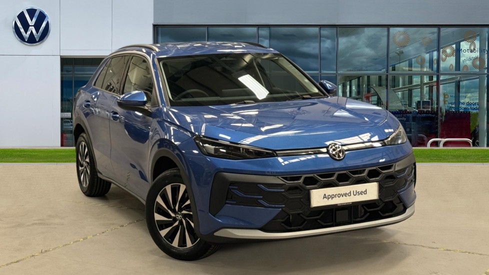 Volkswagen T-Roc listing photo