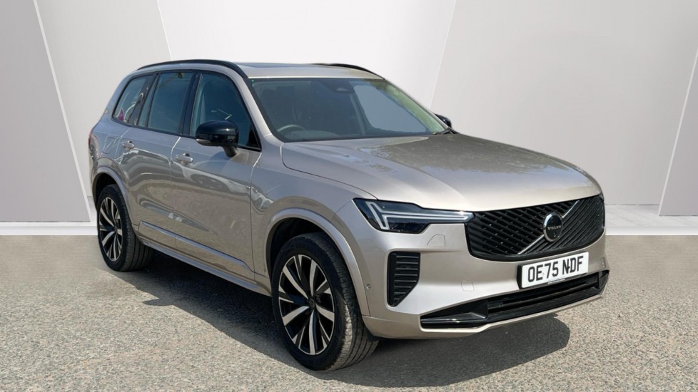 Volvo XC90 listing photo