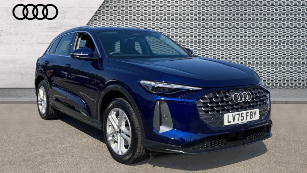 Audi Q5 listing photo