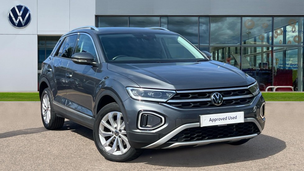 Volkswagen T-Roc listing photo