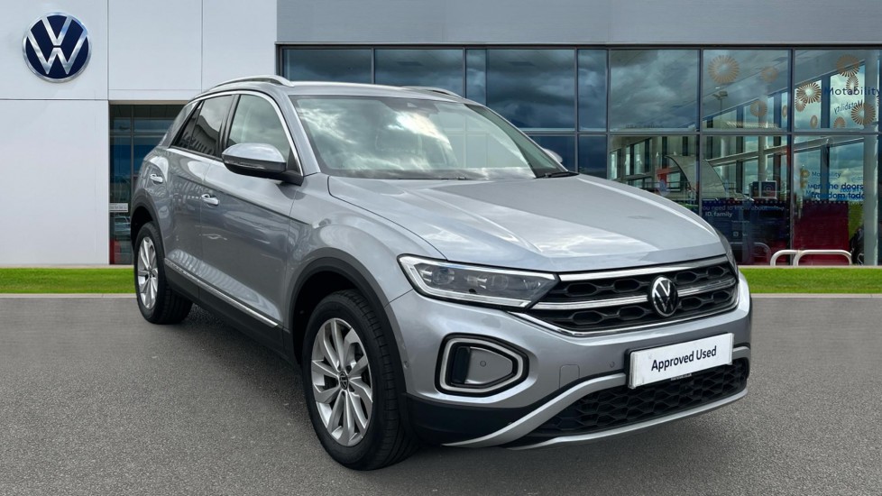 Volkswagen T-Roc listing photo