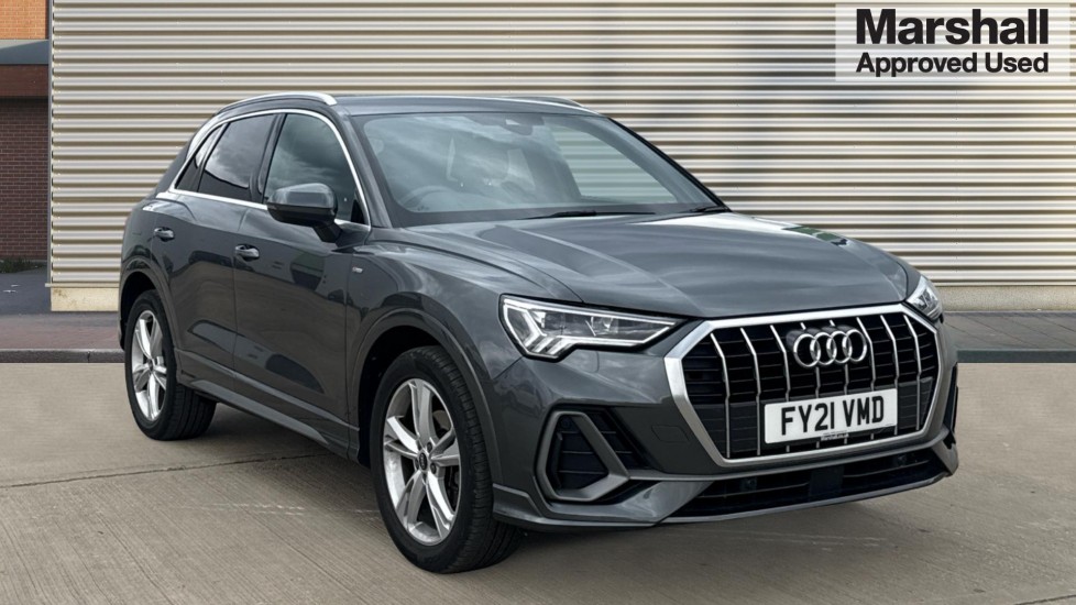 Audi Q3 listing photo