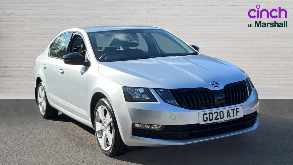 Skoda Octavia listing photo