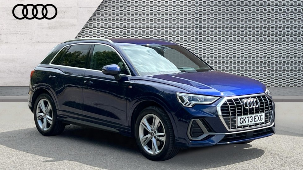 Audi Q3 listing photo