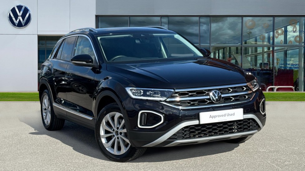 Volkswagen T-Roc listing photo