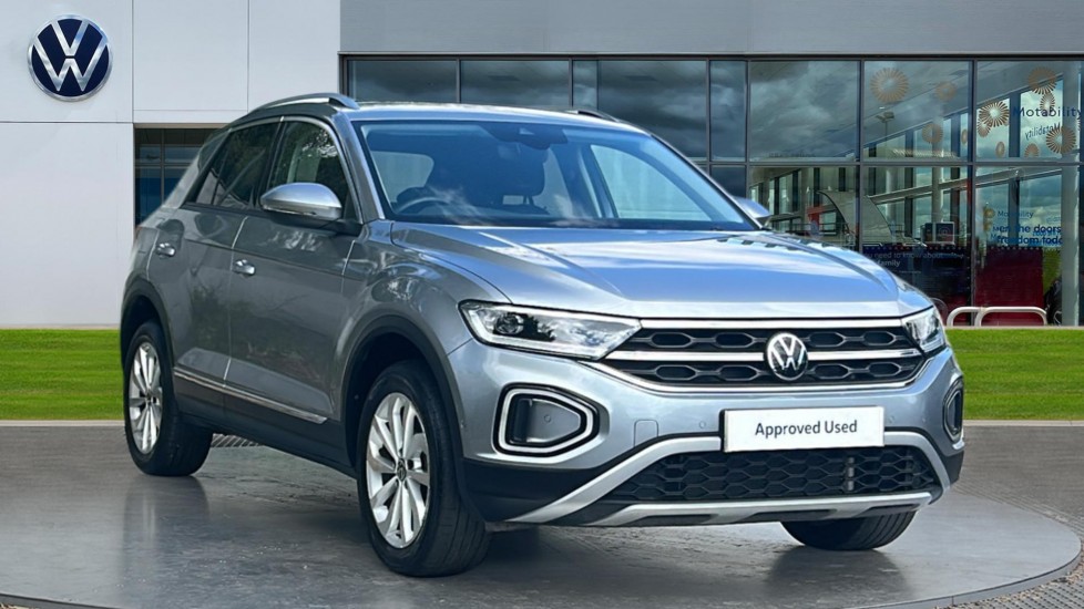 Volkswagen T-Roc listing photo