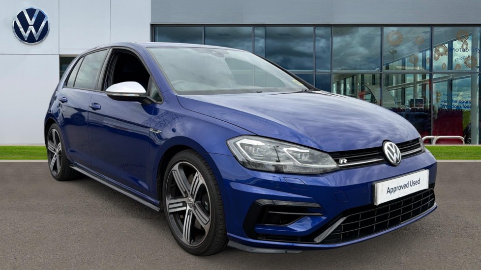 Volkswagen Golf listing photo