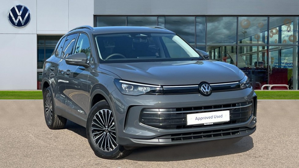 Volkswagen Tiguan listing photo