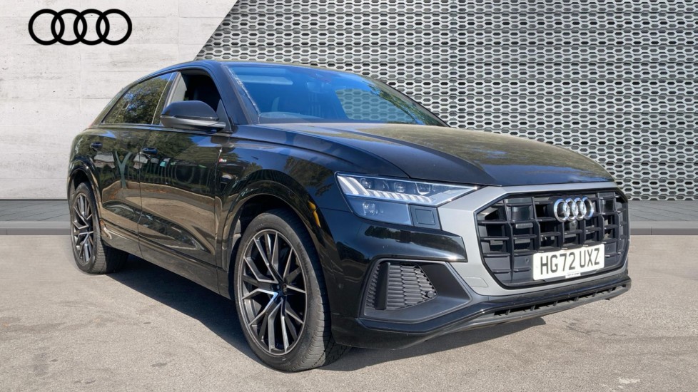 Audi Q8 listing photo