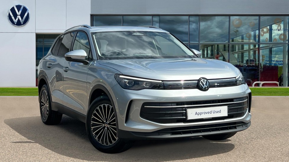 Volkswagen Tiguan listing photo