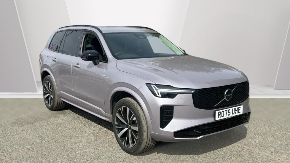 Volvo XC90 listing photo