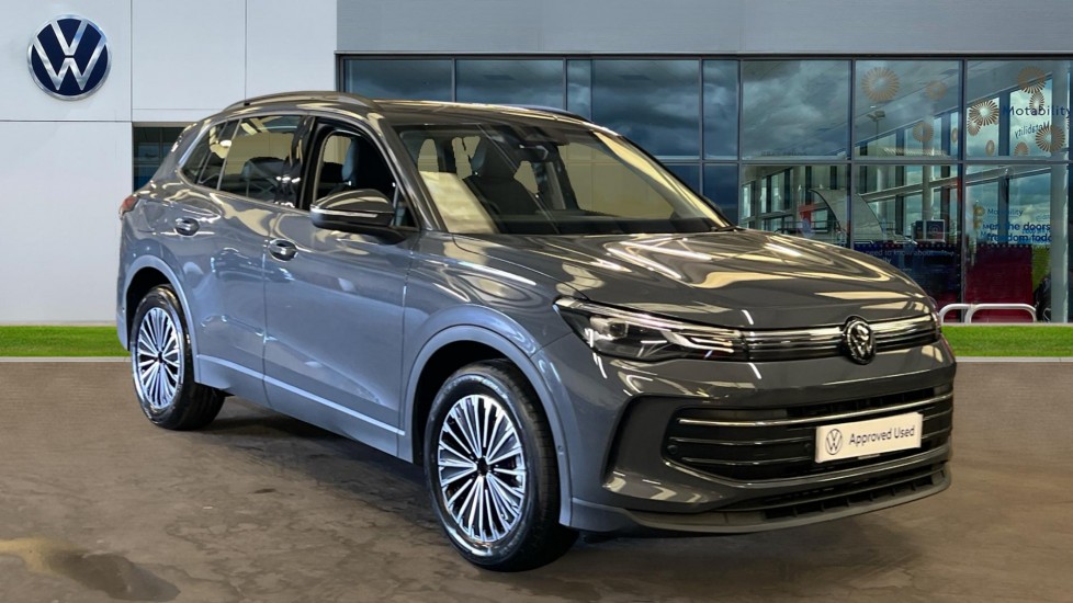 Volkswagen Tiguan listing photo