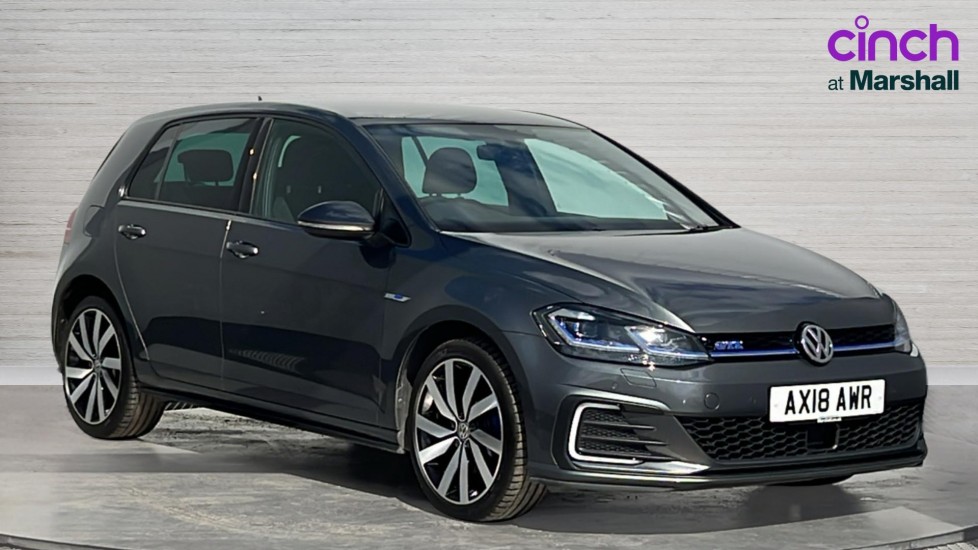 Volkswagen Golf listing photo
