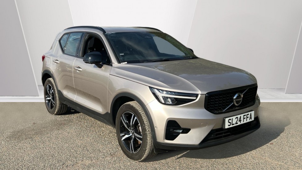Volvo XC40 listing photo