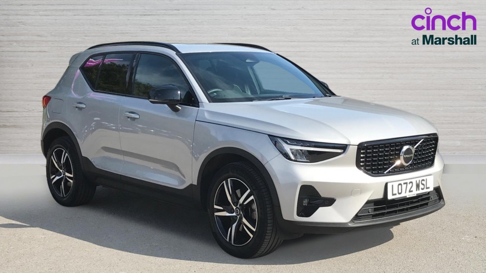 Volvo XC40 listing photo