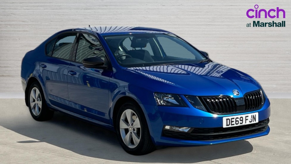 Skoda Octavia listing photo