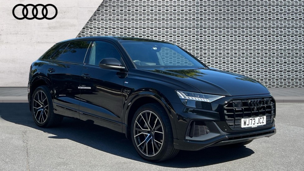 Audi Q8 listing photo
