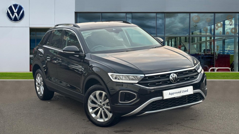 Volkswagen T-Roc listing photo