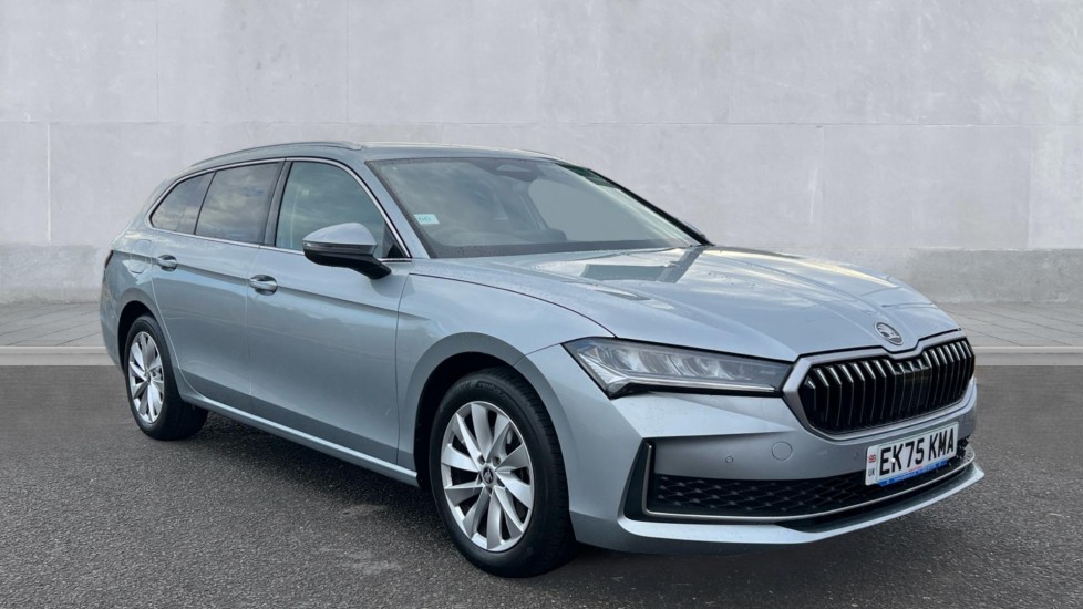 Skoda Superb listing photo