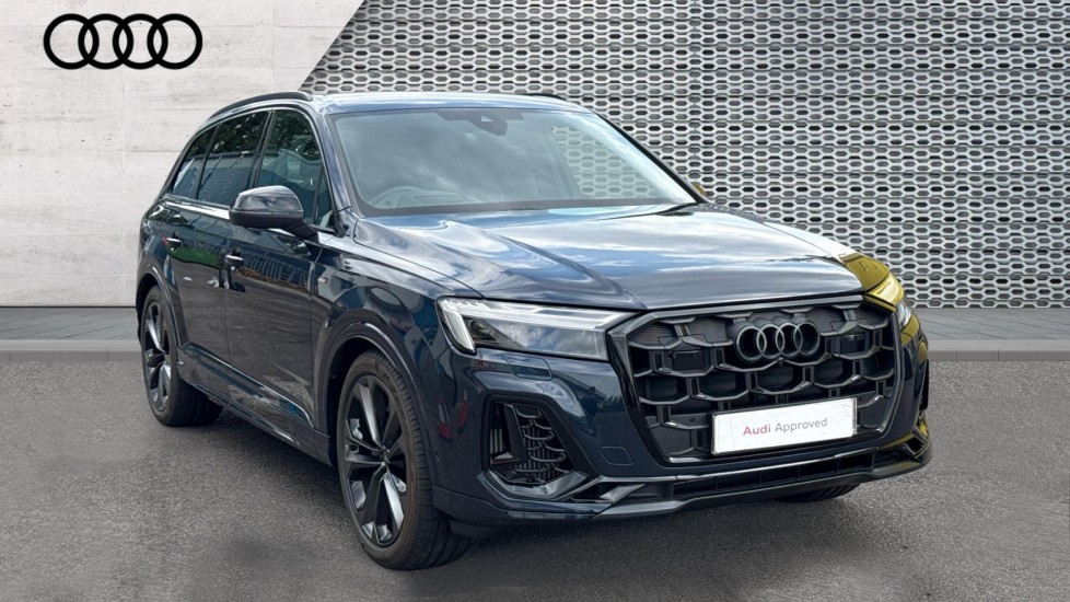 Audi Q7 listing photo